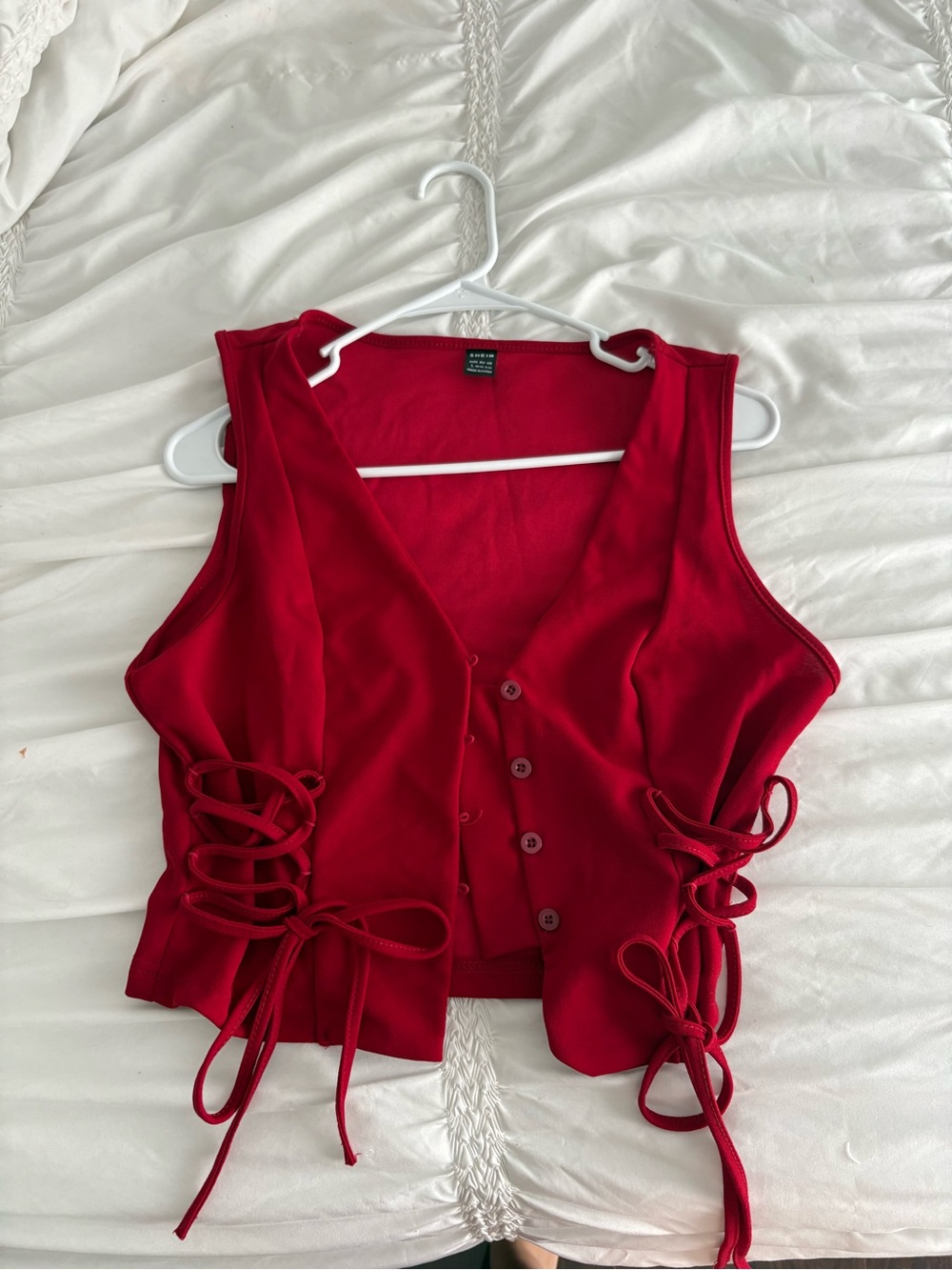 SHEIN Sleeveless Red Lace-Up Button Front Top